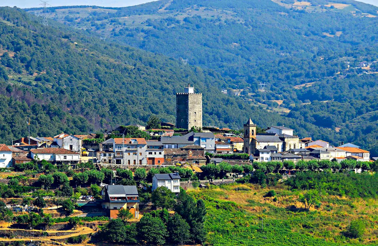 Green landscapes of Galicia for expats