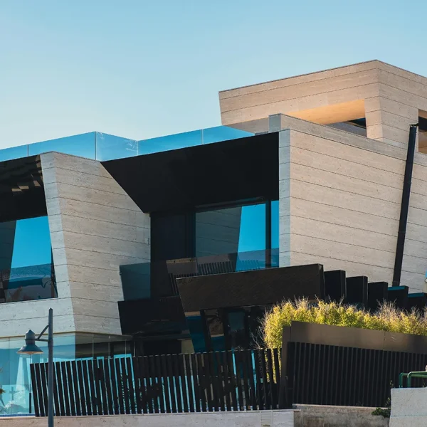important legal clauses in Spanish property contracts