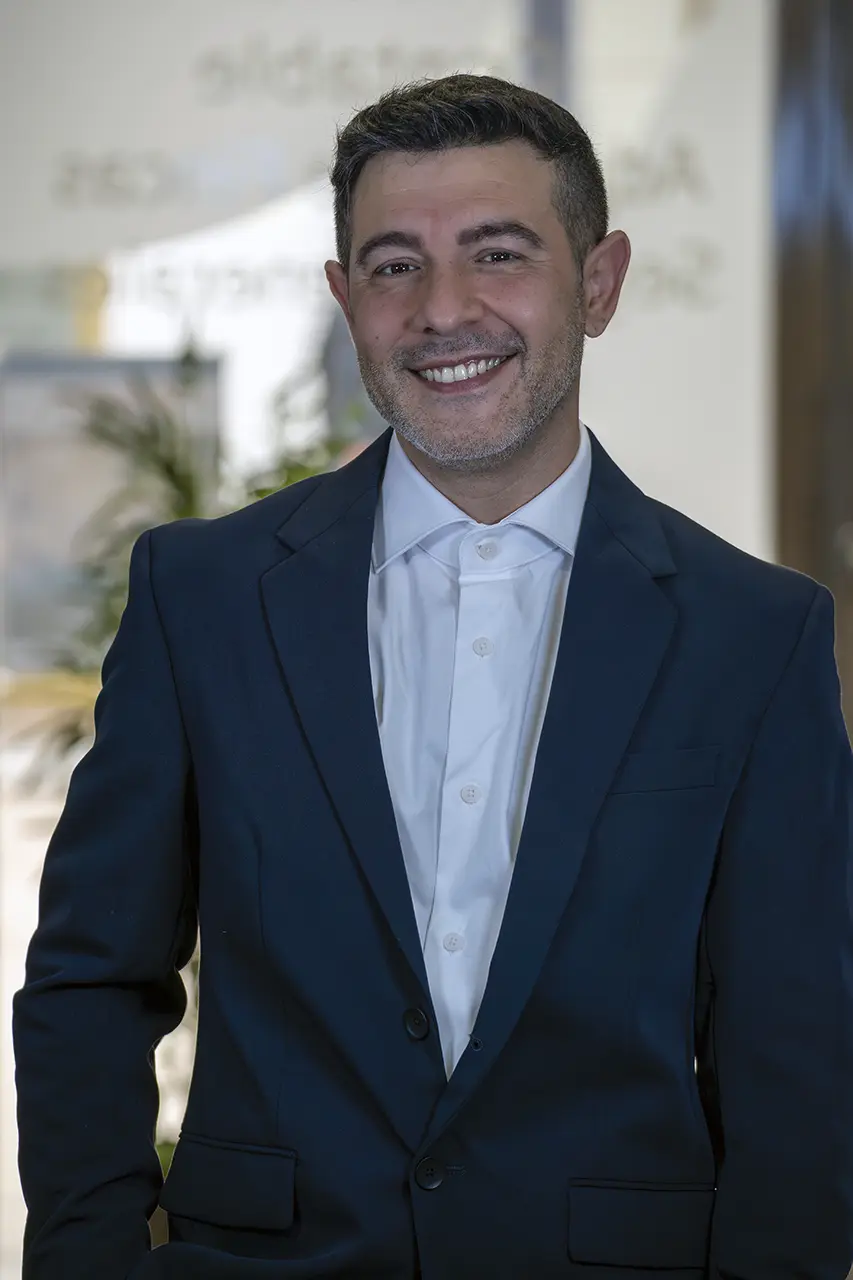 Jose Maria Oliva Spanish and English Speaking - Solicitor - individual